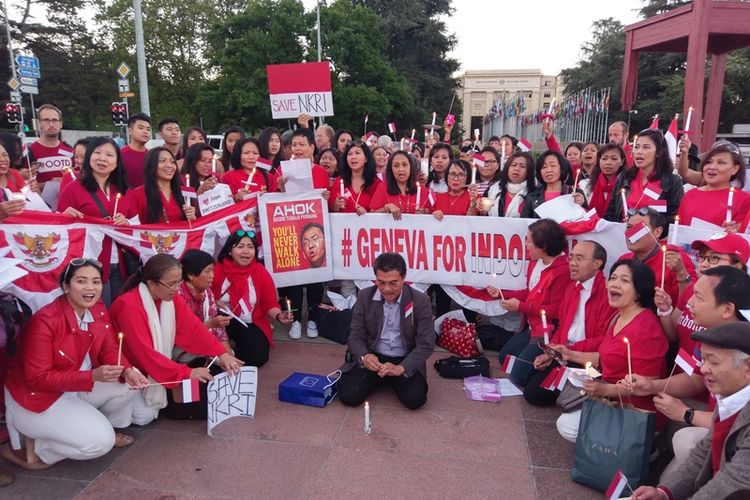 Sekitar 200-an warga Indonesia di Swiss menggelar aksi damai di Geneva untuk mendoakan keutuhan NKRI.
