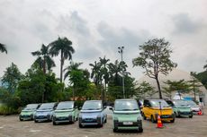 Wuling Serahkan Mobil Listrik Air ev untuk 100 Konsumen Pertama