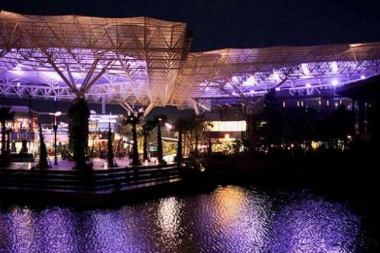 Suasana di The Breeze BSD City, Tangerang Selatan
