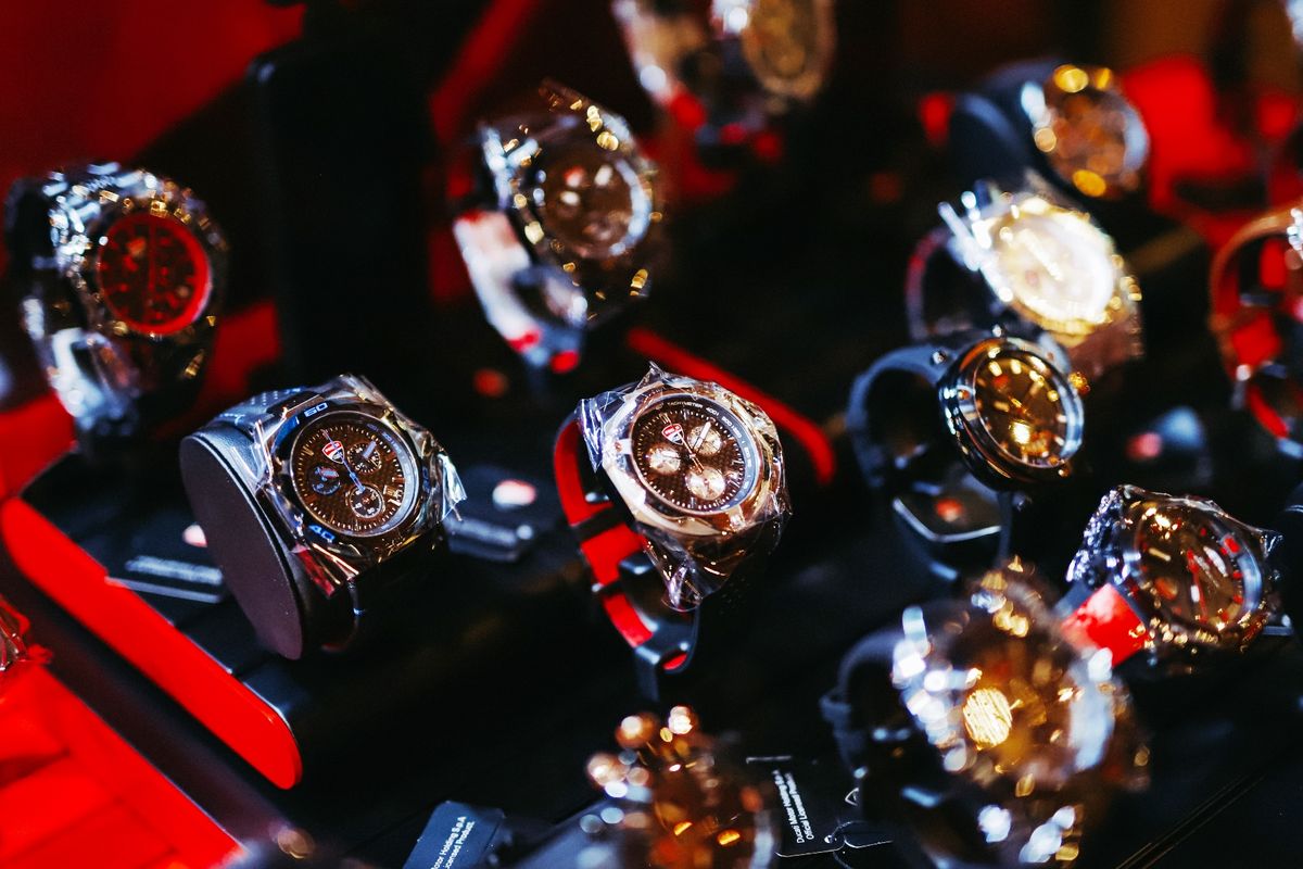 Jam tangan Ducati Corse