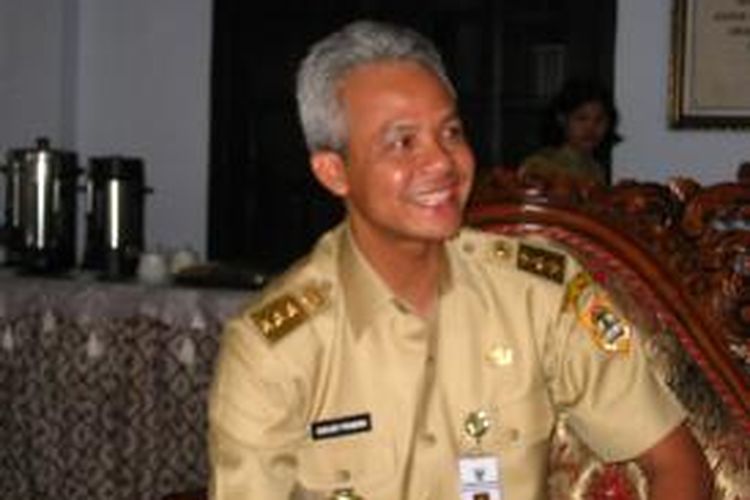 Gubernur Jateng< Ganjar Pranowo