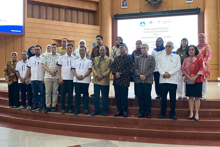 UT menjalin kerja sama dengan PT. Kukuh Mandiri Lestari (PIK 2). Seremoni penandatanganan perjanjian kerja sama dilaksanakan pada Senin, 17 April 2023 di UT Convention Center, Tangerang Selatan.