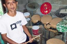 Ex-Dream Theatre Drummer Mike Portnoy Applauds Indonesian YouTuber Who Plays Instruments Out of Recycled Waste 