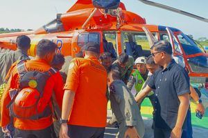 Pacu Waktu Cari 243 Penumpang, SAR Surabaya Terjunkan Helikopter dan Kapal Utama