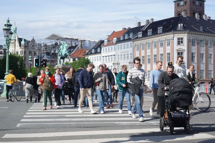 Keramaian di salah satu kawasan pusat Kota Kopenhagen, Denmark, pada akhir Mei 2022 lalu.