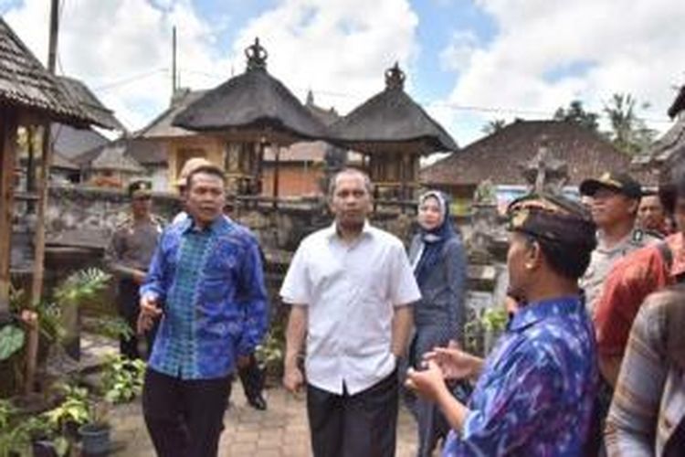 Menteri Desa, Pembangunan Daerah Tertinggal, dan Transmigrasi Marwan Jafar saat berkunjung ke Bangli, Bali, Minggu (30/8/2015).