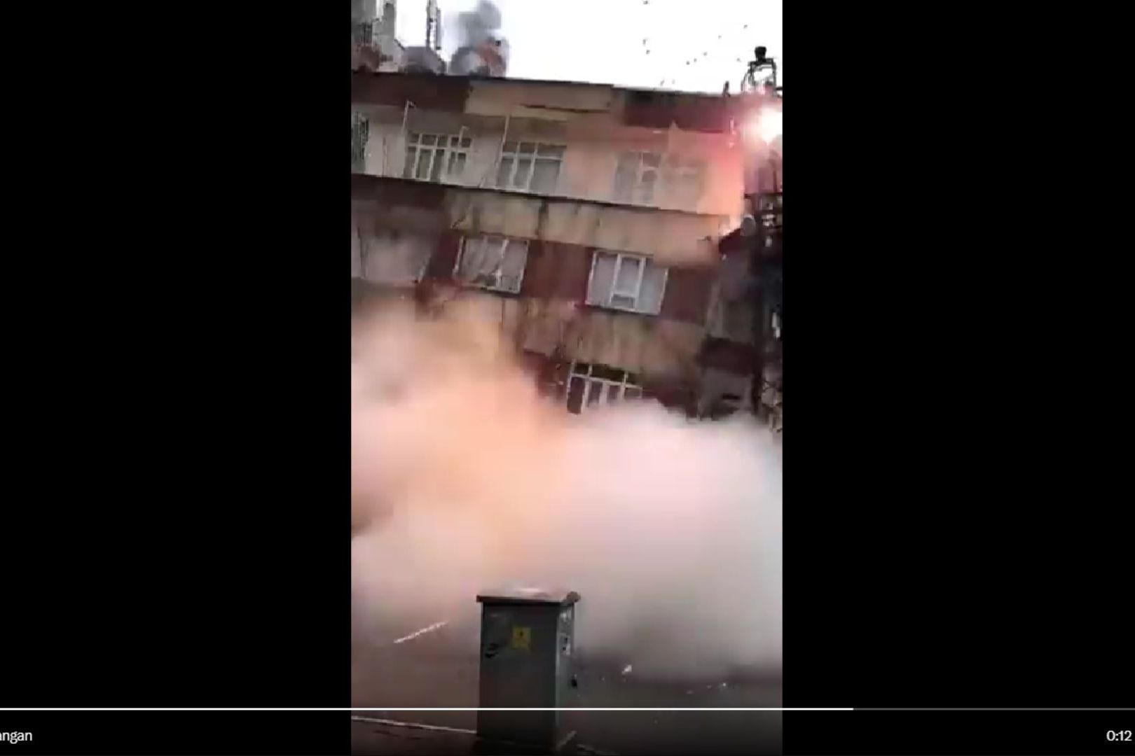 Viral, Video Bangunan Apartemen di Turkiye Runtuh Kurang dari 10 Detik akibat Gempa M 7,8