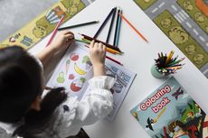 Melatih Kecerdasan Anak dengan Mewarnai Buku Kreatif Mewarnai Alat Transportasi