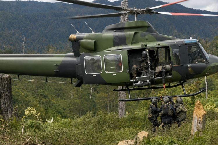 TNI Kerahkan 2 Helikopter Bell untuk Evakuasi Warga di Intan Jaya dari Aktivitas OPM 