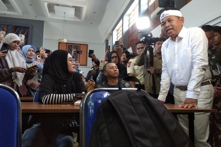 DPRD Jabar Sebut Daya Tampung Sekolah Aman, Sosialisasi dan Server SPMB Perlu Dibenahi