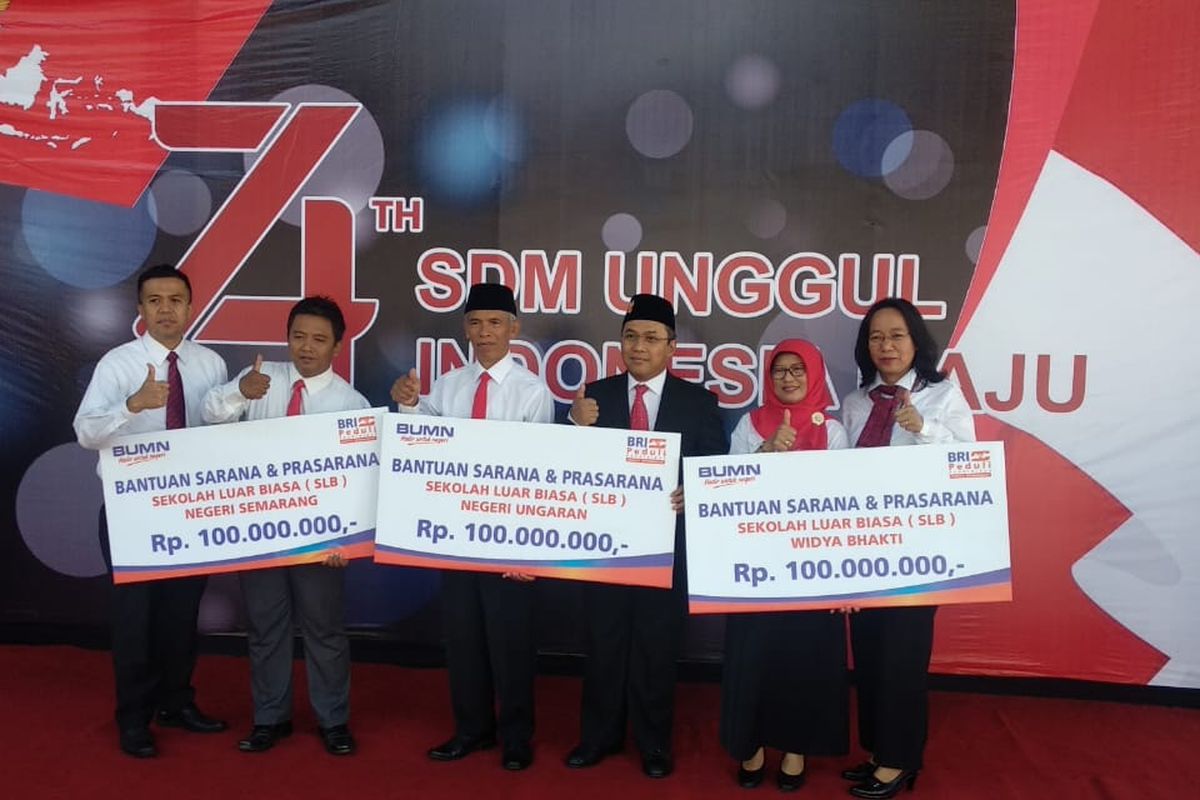 PT Bank Rakyat Indonesia (Persero) Tbk memberikan bantuan CSR kepada 57 Sekolah Luar Biasa (SLB) di seluruh Indonesia, di Jakarta, Sabtu (17/8/2019).