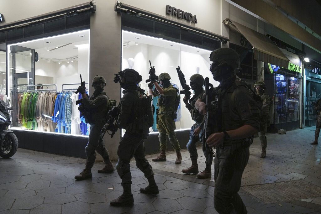 Pasukan Israel Serbu Kota Asal Pria Palestina yang Melakukan Serangan di Tel Aviv, Satu Tewas