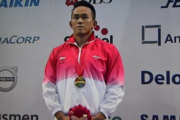 Indra Gunawan meraih medali emas 50 meter gaya  Games 2015