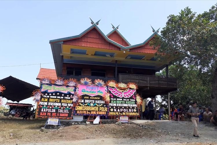 Suasana Rumah Duka, Keluarga Persiapkan Pemakaman