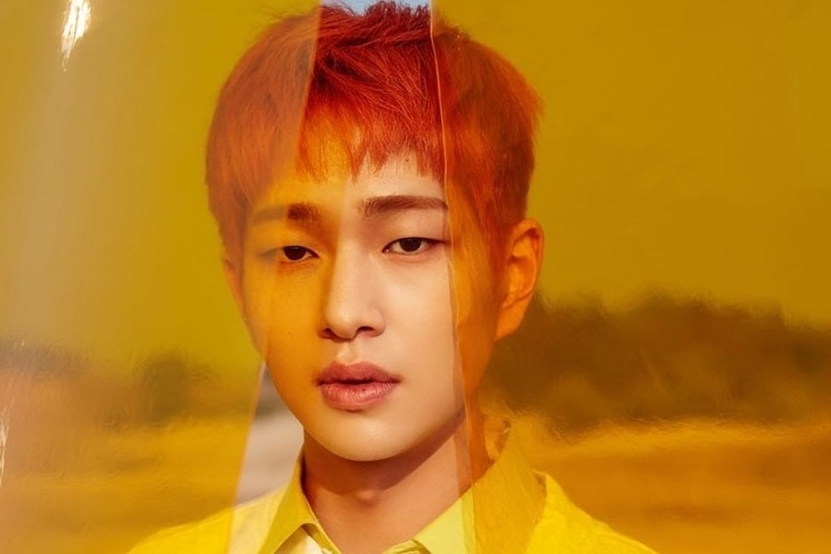 Onew, leader boyband asal Korea Selatan SHINee.