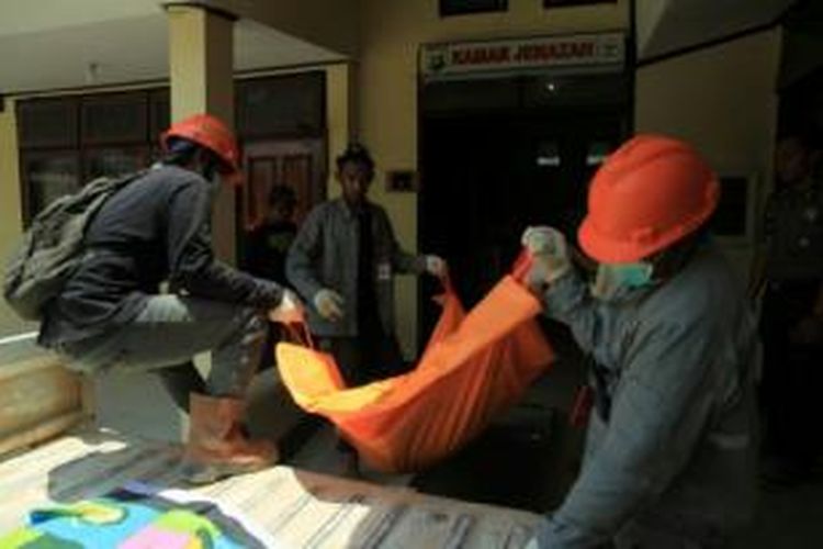 Mayat korban gantung diri asal China tiba di RS Bhayangkara Kendari