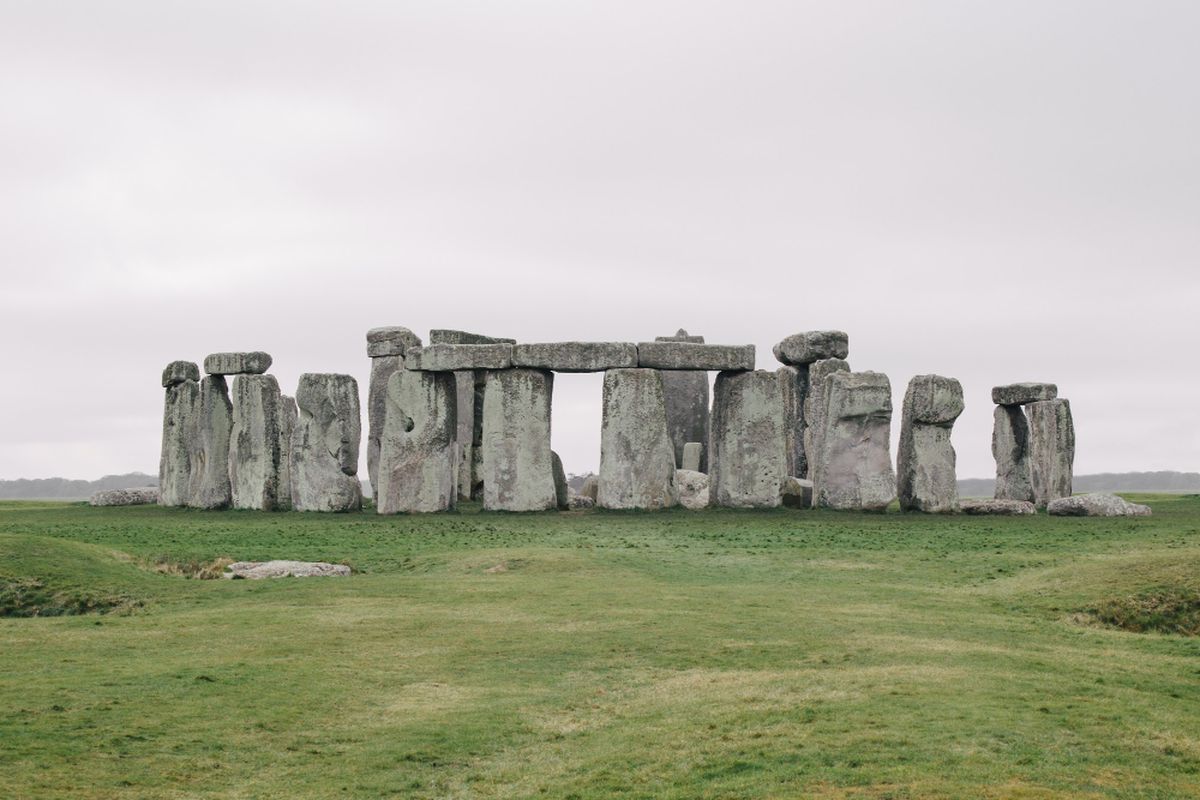 Monumen prasejarah yang terkenal Stonehenge 