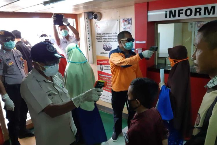 PT Pelayaran Nasional Indonesia atau PT Pelni (Persero) berencana untuk melakukan portstay terhadap KM Kelud saat tiba di Pelabuhan Belawan, Medan pasca satu orang cruew terpapar corona dan 39 cruew ODP