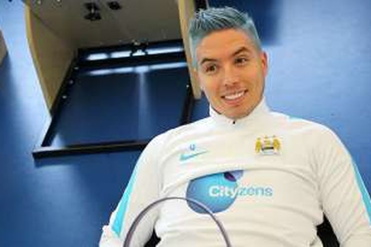 Rayakan Kesembuhan Nasri Muncul dengan Rambut  Biru  Langit 