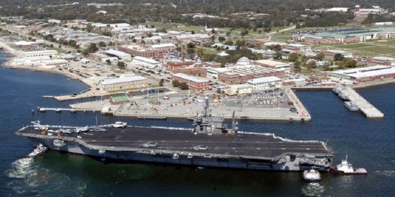 Pangkalan Angkatan Laut Pensacola yang berlokasi di Florida, Amerika Serikat.
