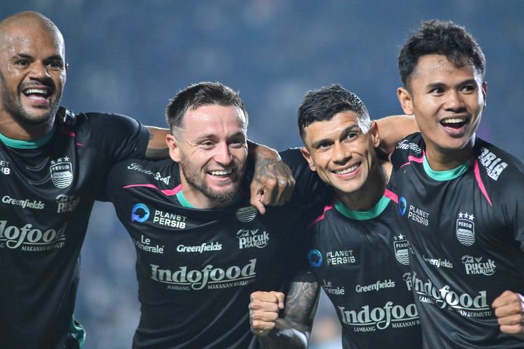 Persib Menguasai Puncak Klasemen Liga 1 2024-2025, PSM dan Persija Bersaing di Tiga Besar