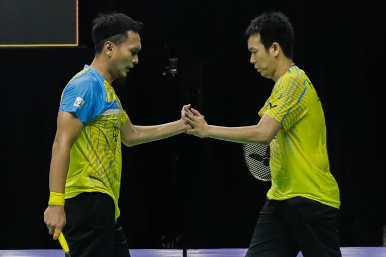 Pasangan ganda putra Indonesia, Mohammad Ahsan/Hendra Setiawan, saat berlaga pada Simulasi Olimpiade Tokyo di Pelatnas PBSI Cipayung, Rabu (16/7/2021).