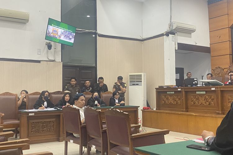 Asisten Nikita Mirzani juga Terdakwa pencemaran nama baik dan TPPU, jadi saksi di sidang Nikita, Kamis (21/8/2025).