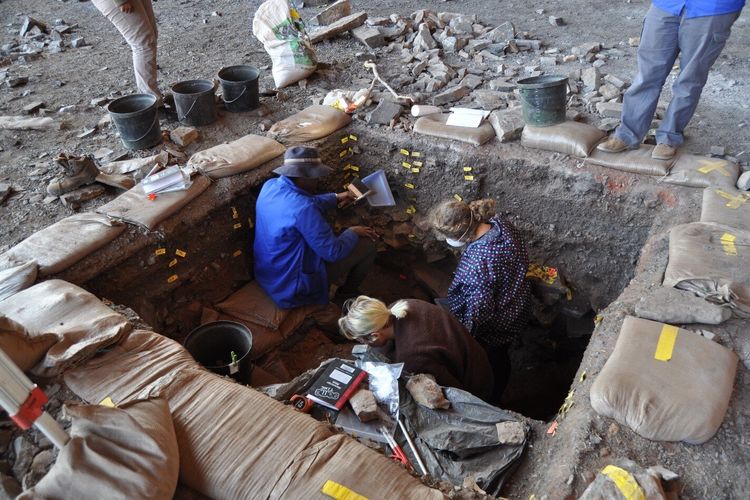 Ekskavasi di situs Ga-Mohana menemukan Homo Sapiens tinggal dan bertahan hidup di Gurun Kalahari