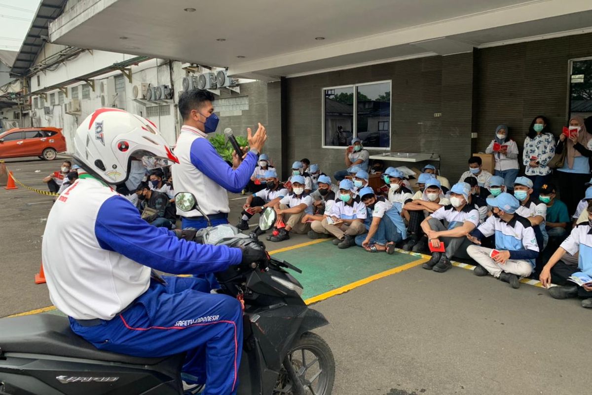 Tim Safety Riding Promotion (SRP) kembali lakukan edukasi berkendara secara tatap muka.
