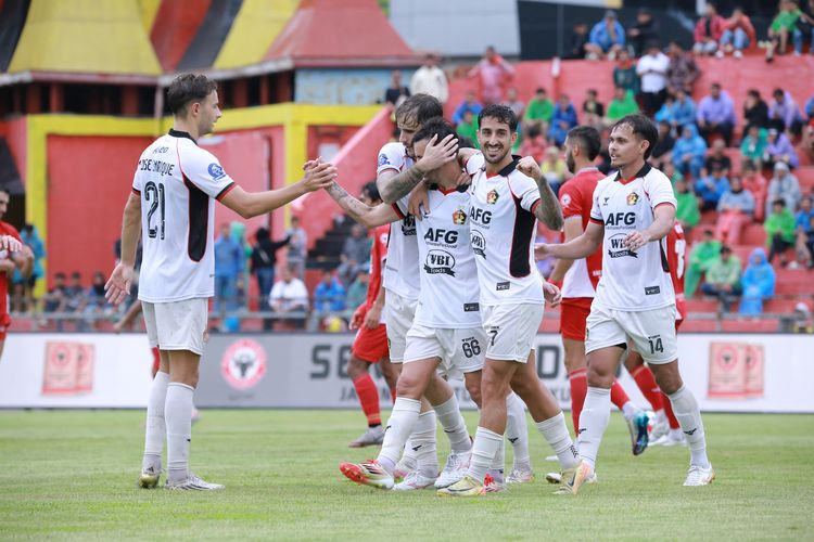 Hasil Super League Semen Padang Vs Persik 0-3, Amukan Macan Putih
