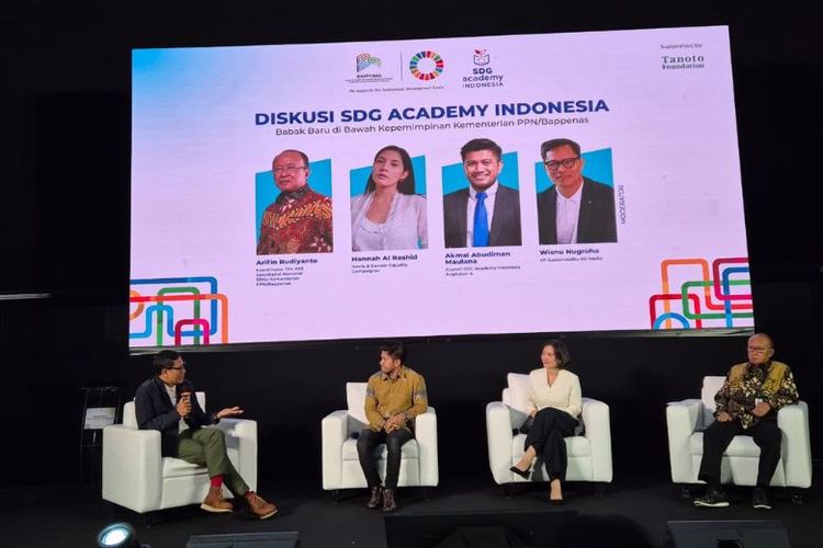 Talk show dipandu VP Sustainability KG Media Wisnu Nugroho menghadirkan, Koordinator Tim Ahli Sekretariat Nasional SDGs Kementerian PPN/Bappenas Arifin Rudiyanto, aktris sekaligus gender equality campaigner Hannah Al Rasyid, serta alumni SDG Academy Indonesia Akmal Budiman Maulana.