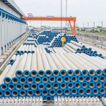 PT Waskita Beton Precast Tbk atau WSBP menyuplai produk spun pile berdiameter 600 mm untuk proyek Sorong Modern City Mall di Sorong, Papua Barat Daya.