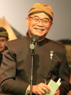 Menko PMK Muhadjir Effendy saat memberikan sambutan dalam Peringatan Hari Wayang Dunia ke-V dan Hari Wayang Nasional 2019 di Institut Seni Indonesia, Surakarta, Selasa (5/11/2019) malam.