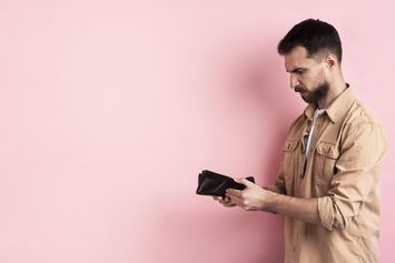 Hati-Hati! Hindari 5 Kebiasaan Berikut Ini Jika Tidak Ingin Menjadi Miskin