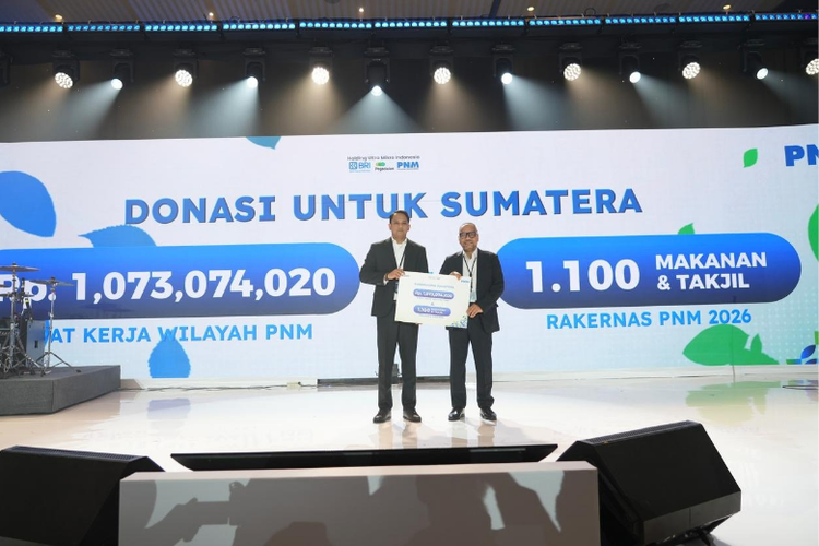 PNM menyerahkan secara simbolis donasi untuk masyarakat Sumatera dalam Rakernas 2026 berupa bantuan senilai Rp 1 miliar serta 1.100 paket makanan dan takjil sebagai wujud kepedulian menjelang Ramadhan. 