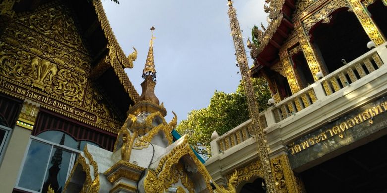 Suasana di Wat Phra That Doi Suthep di Chiang Mai, Thailand. 