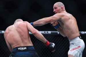Hasil UFC 328: Di Luar Prediksi, Strickland Redam Khamzat Chimaev