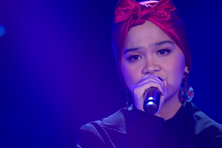 Agseisa Galuh di babak showcase Indonesian Idol 