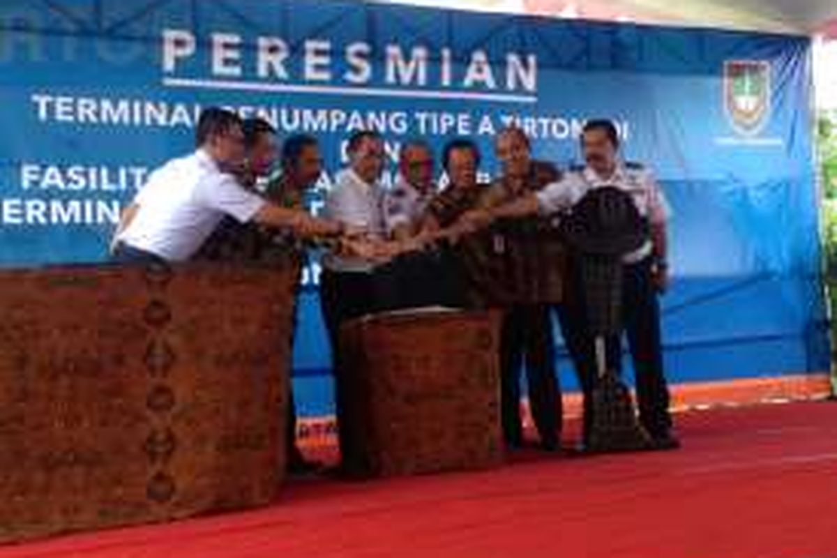 Peresmian Terminal Tirtonadi, Solo, Jawa Tenganh (27/12)