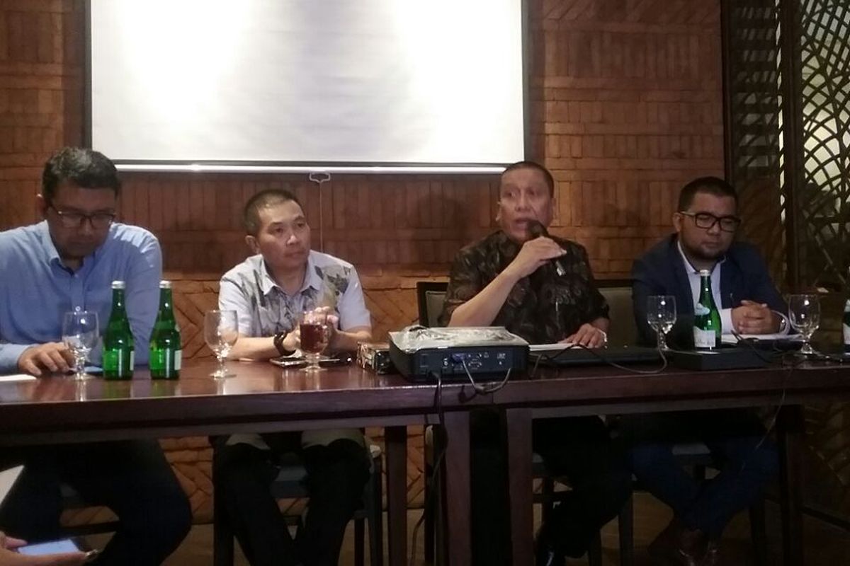 PT Sumber Alfaria Trijaya Tbk (AMRT) menggelar konferensi pers untuk meluruskan simpang siur kasus Donasi Konsumen Alfamart di Jakarta, Senin (6/3/2017).