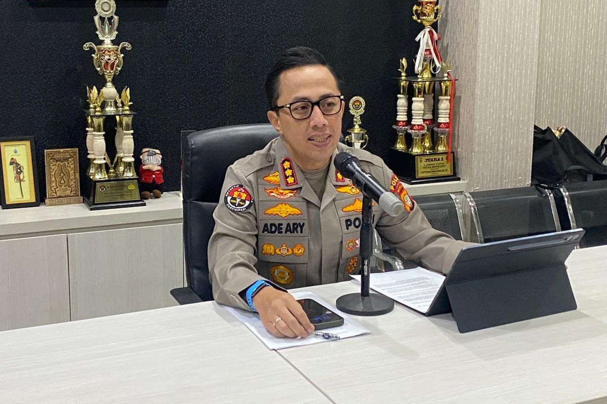 Kepala Bidang Hubungan Masyarakat Polda Metro Jaya Komisaris Besar Polisi Ade Ary Syam Indradi.