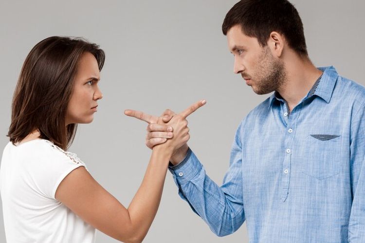 Ilustrasi pasangan sedang bertengkar (freepik)