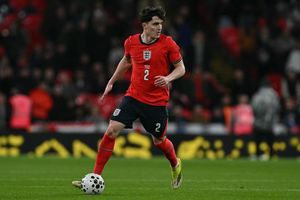 Kata Rooney Usai Chalobah Gantikan Livramento di Timnas Inggris