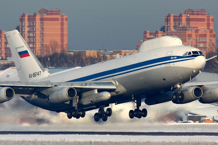 Ilyushin Il-80 Maxdomes, Pesawat komando udara Kremlin yang saat ini dalam posisi siaga permanen.
