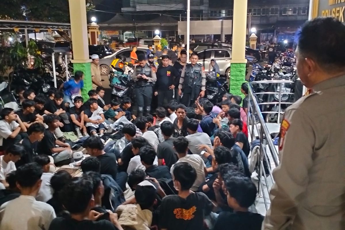 Sebanyak 112 remaja mengatasnamakan Geng Jakarta Allstar ditangkap Tim Patroli Perintis Presisi Polda Metro Jaya, Rabu (19/4/2023) dini hari. 