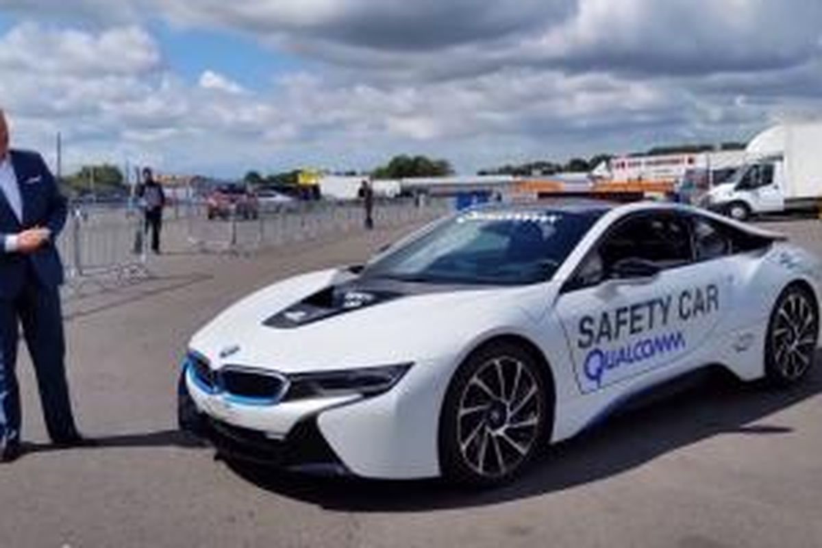 BMW i8 jadi safety car Formule E