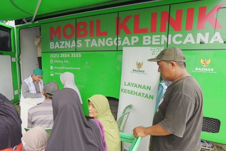 Mobil Klinik persembahan Baznas RI untuk penyintas korban bencana banjir bandang Sumbar.