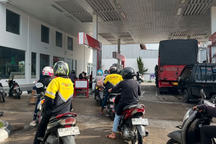 Harga Pertamax Melonjak: Warga Padang Beralih ke Pertalite, SPBU Perketat Pengawasan
