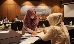 Mengapa Pelaku UMKM Belum Banyak Punya NIB dan Sertifikat Halal?