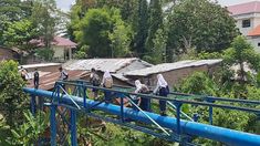 Respons Wali Kota Medan Usai Video Viral Siswa Lewati Pipa Air untuk Pergi Sekolah